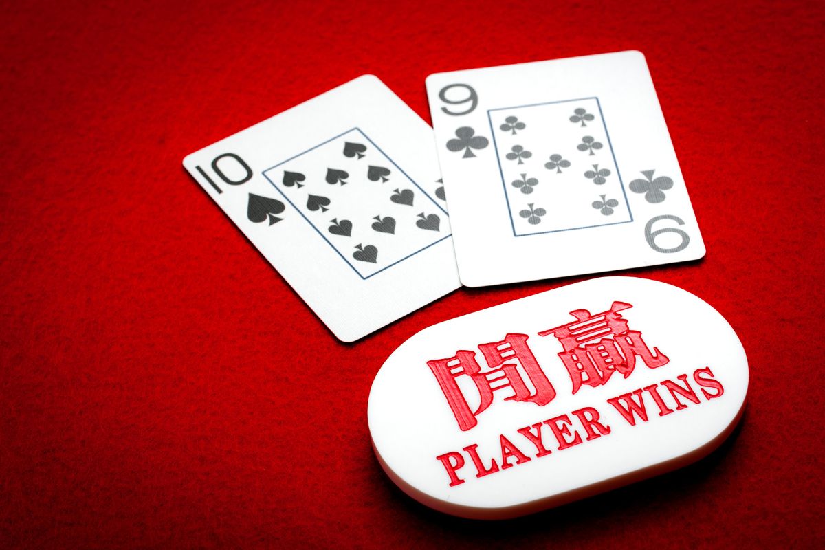 baccarat trực tuyến và baccarat truyền thống khác gì